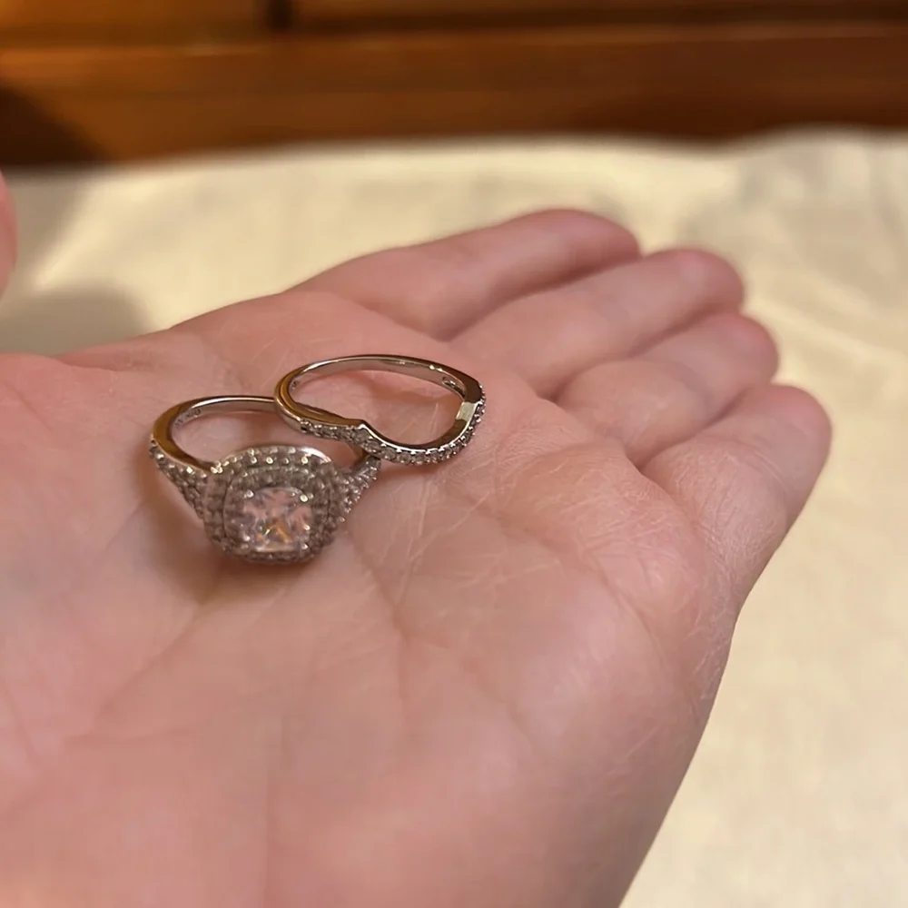 NWOT Orchid CZ Bridal Ring Set Silver-tone Cushion Setting Costume Jewelry Halo